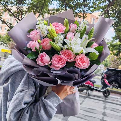 景德镇11朵戴安娜粉玫瑰百合，与你一起追逐梦想